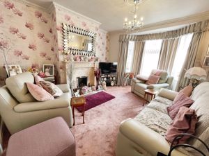 Lounge- click for photo gallery